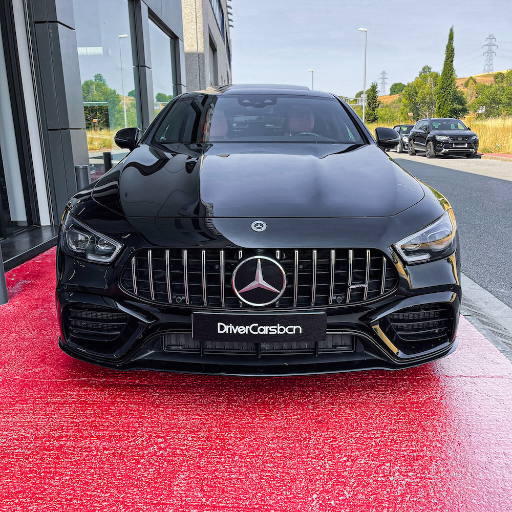 Frontal Mercedes-Benz AMG GT63S